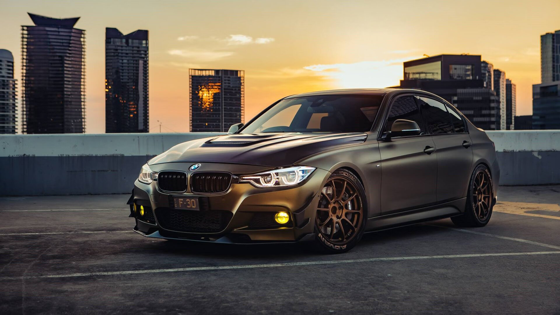 九游网页版官网入口-灰熊篮网激战，两队实力对比不分上下，灰熊篮网直播