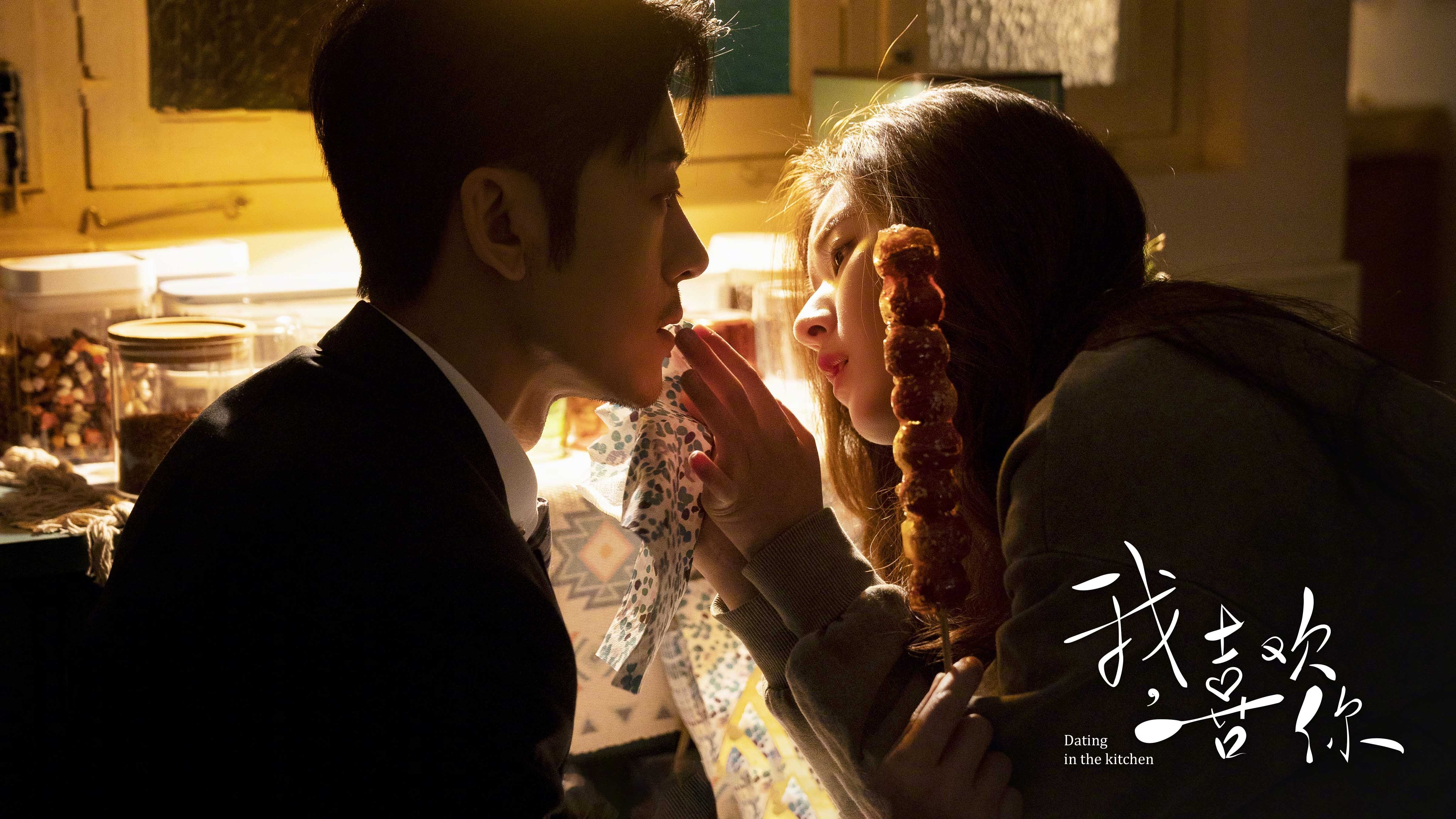 篮网板凳发力再下一城,篮网新主场地板