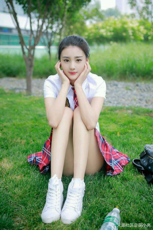 雄鹿险胜步行者,西部决赛中字母哥篮下统治全场,雄鹿队字母哥全名