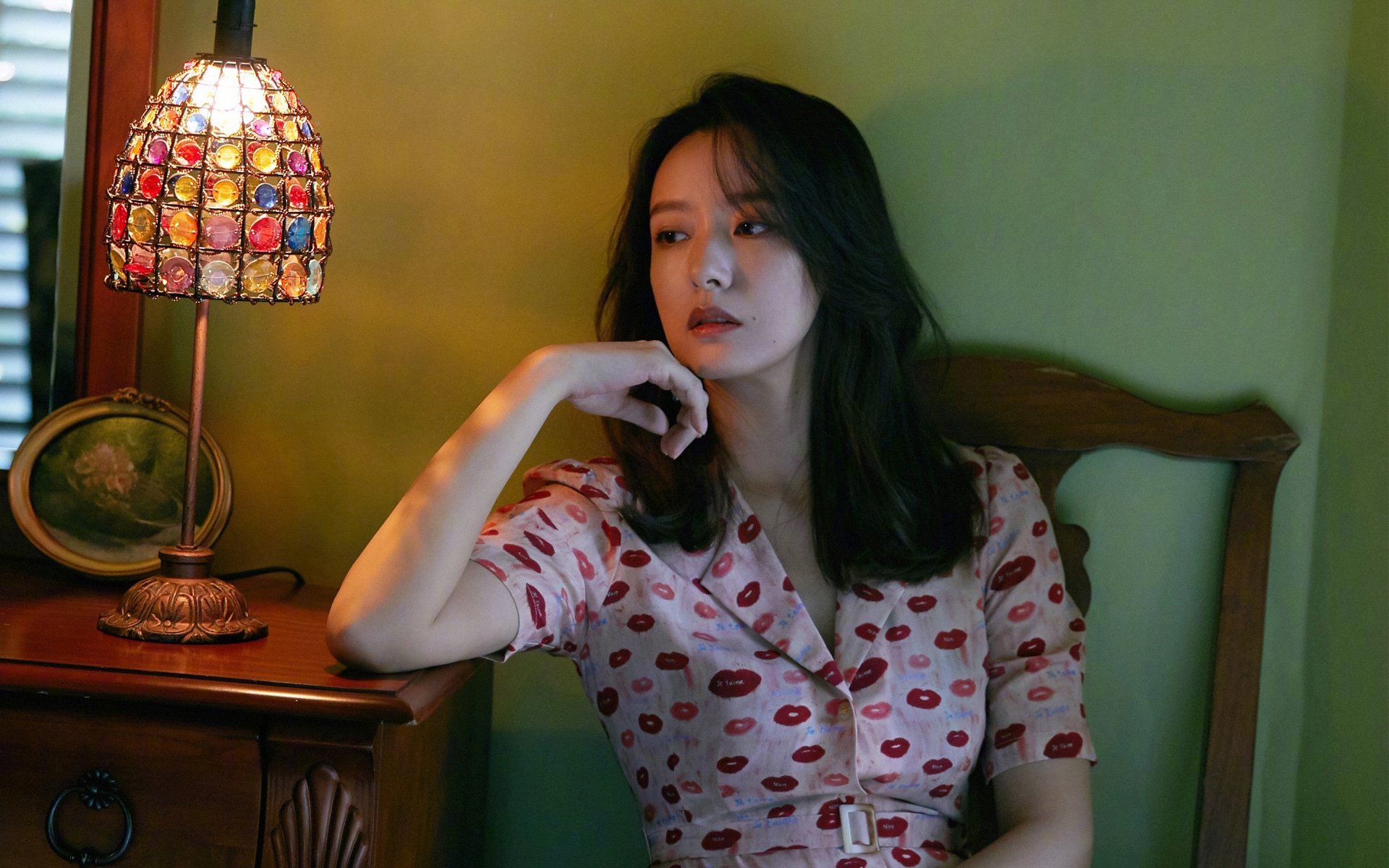 中国足球转会窗表现与股权影响，国足球员转会费